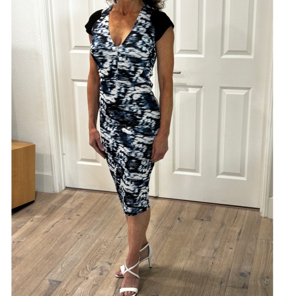 Zara Tube Sheath Dress - Blue & White Watercolor Print Size S - Picture 3 of 11